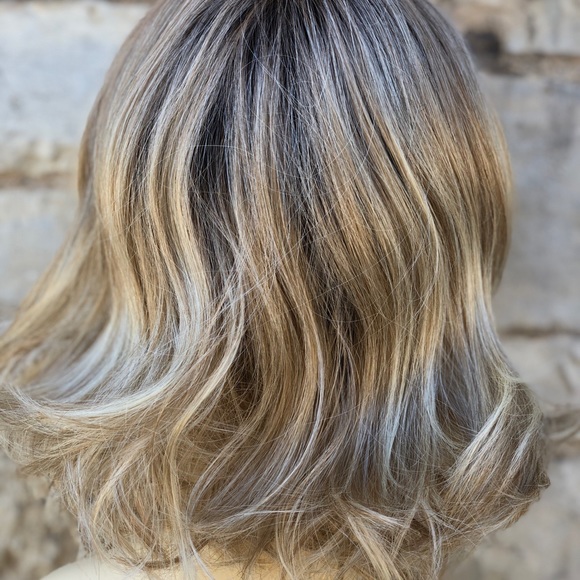 Blonde rooted layers shoulder length wig main image 7